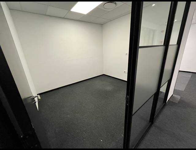 374M² OFFICE TO LET IN MILNERTON CENTRAL